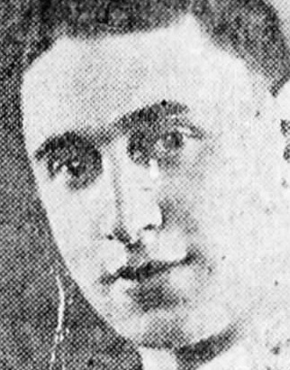 Brass_Rail_Restaurant_with_Leon_Capeluto_Picture:face0