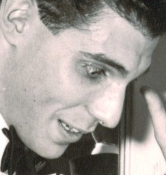 Unidentified Person 82863636