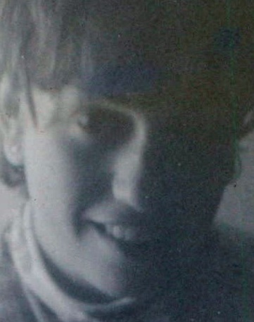 Unidentified Person 82863740