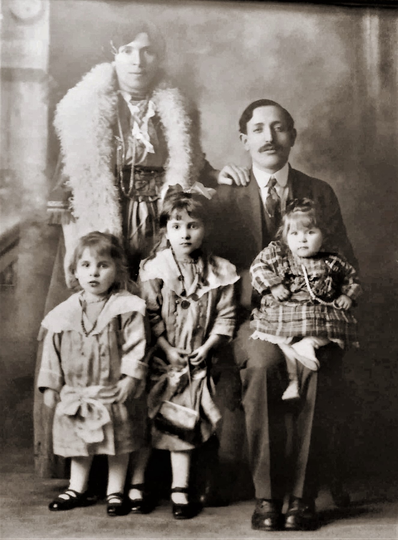 Archive photo claude_benatar_collection_victor_haim_israel_470239310_10170605628145346_5283256967494305297_n.jpg